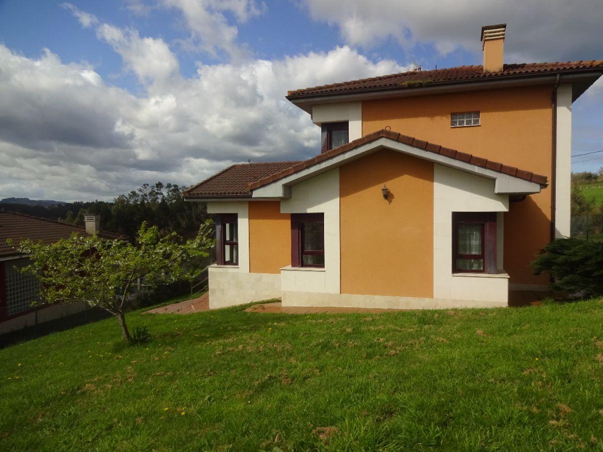 For sale of chalet in Villaviciosa