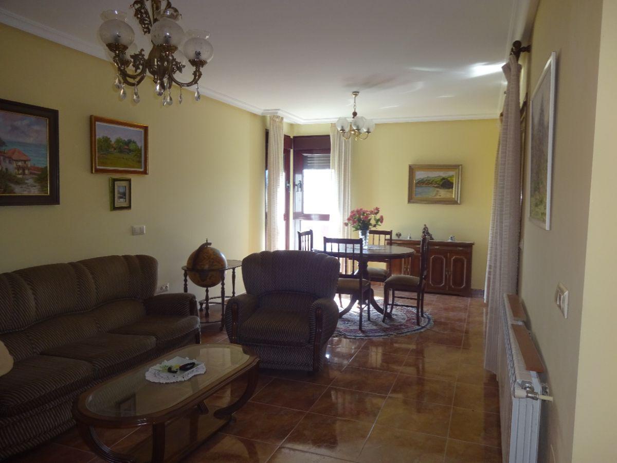 For sale of chalet in Villaviciosa