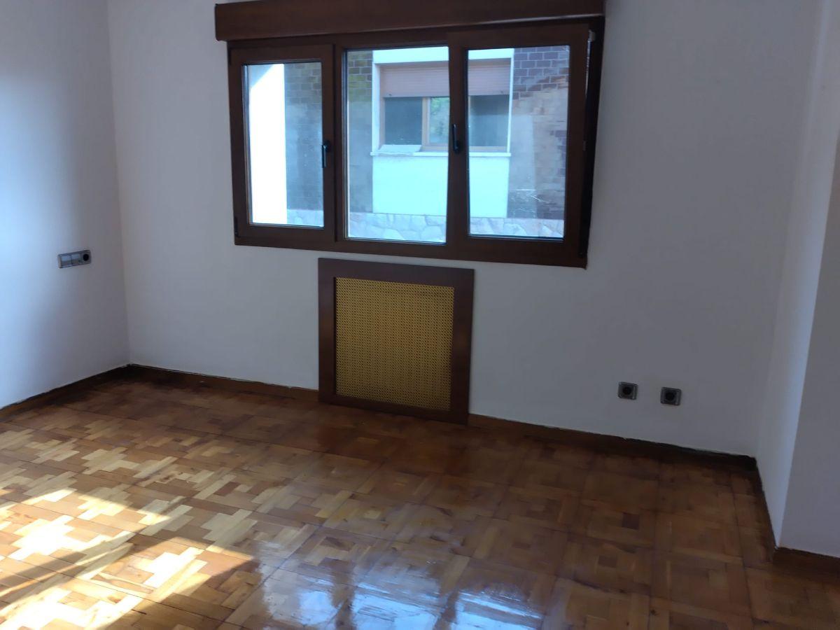 For sale of house in Siero