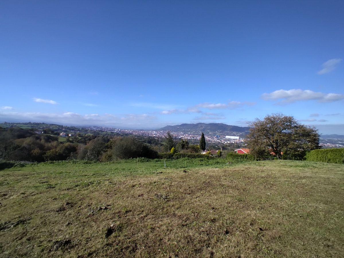For sale of chalet in Oviedo