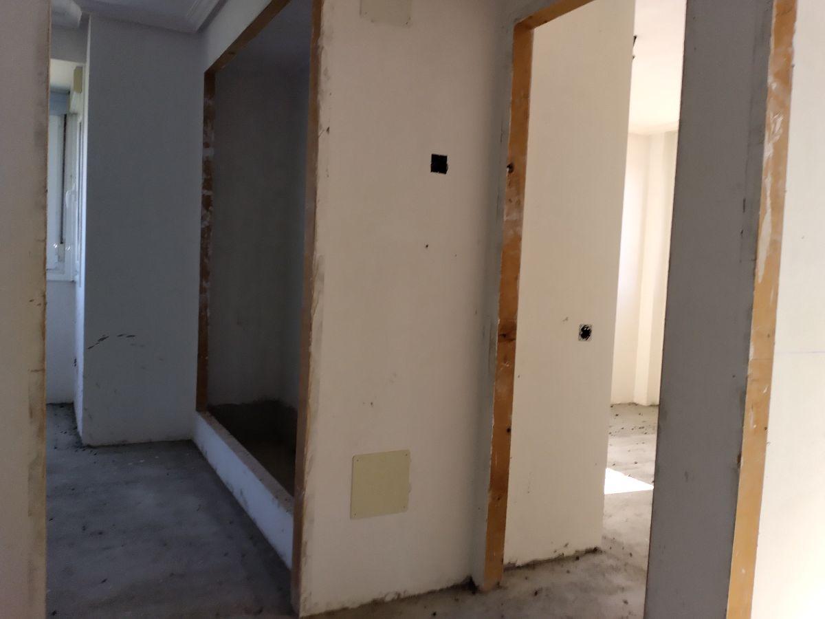 For sale of chalet in Oviedo