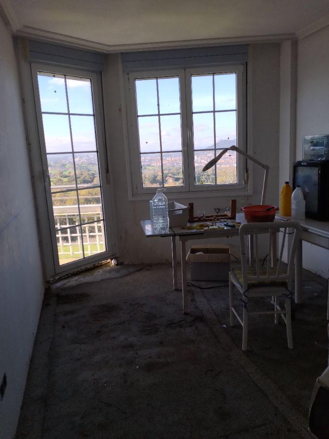 For sale of chalet in Oviedo