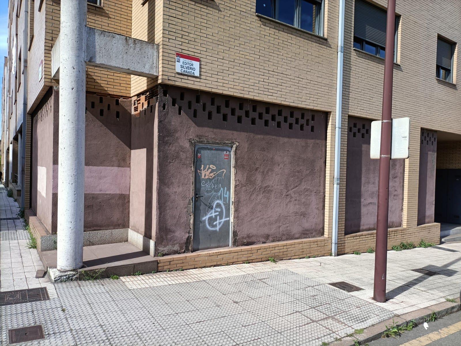 For sale of commercial in Gijón
