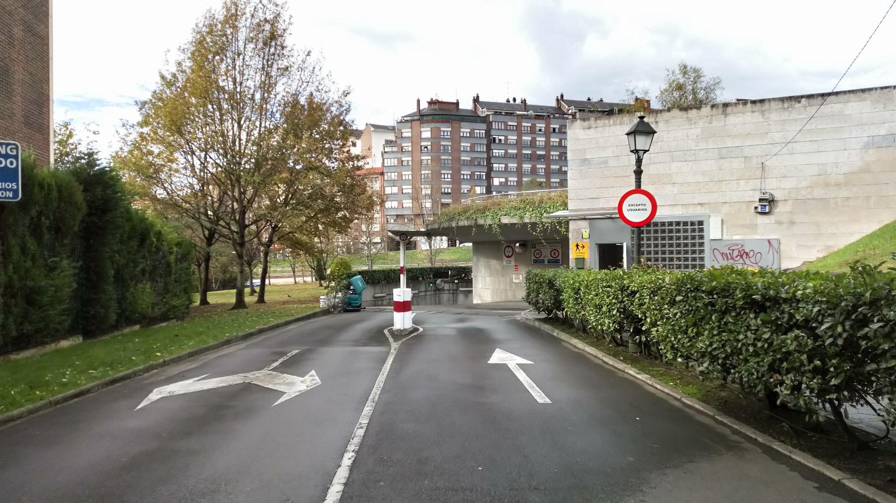 Garaje en alquiler en Plaza Castilla, Oviedo