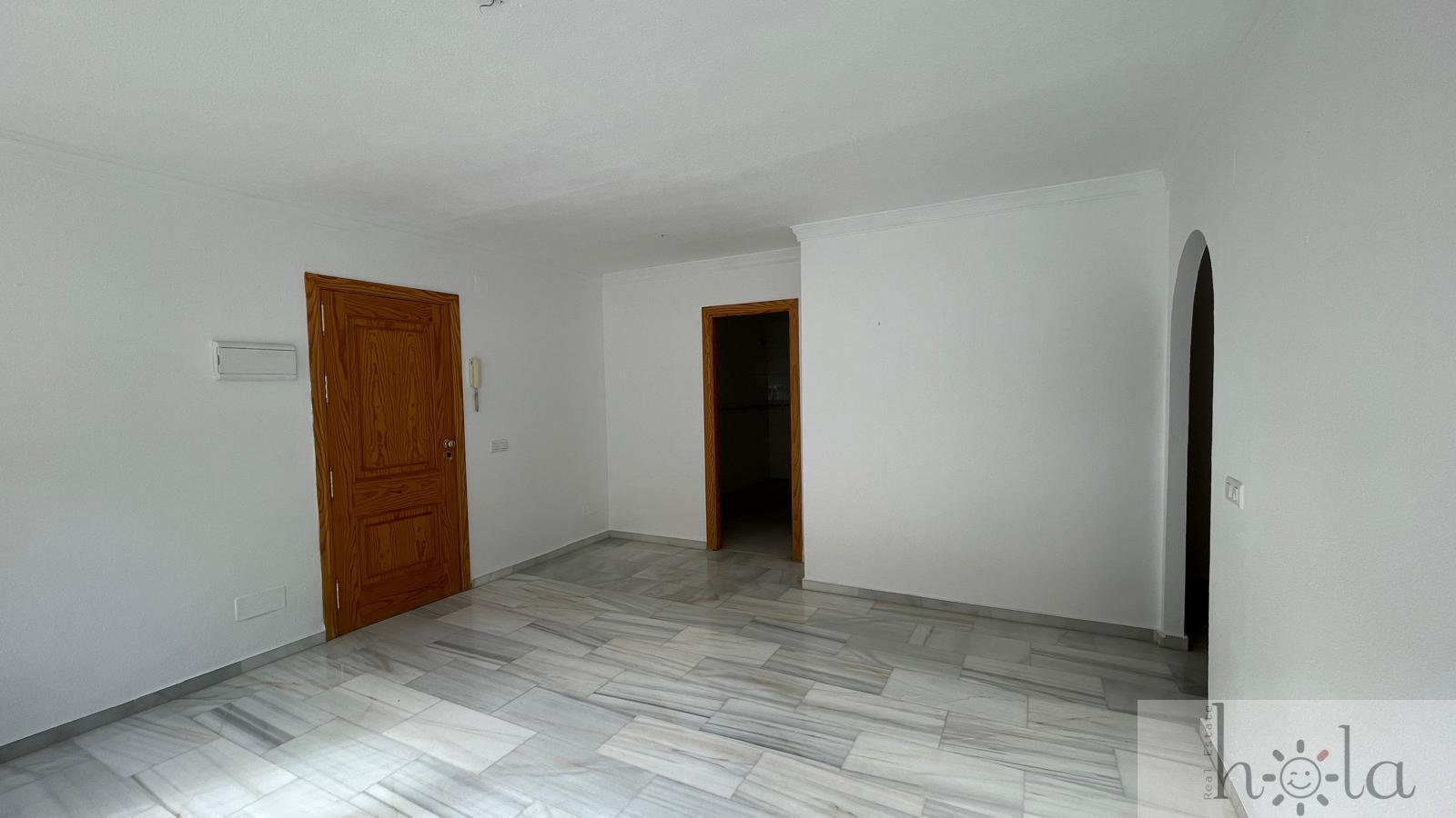 For sale of flat in Estepona