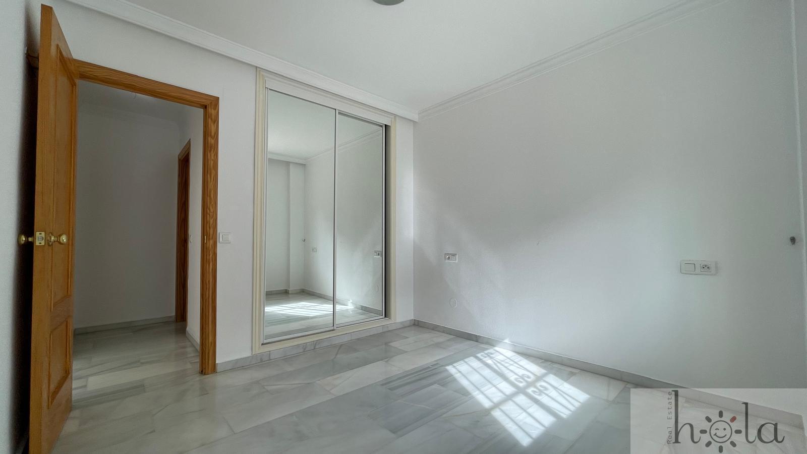 For sale of flat in Estepona