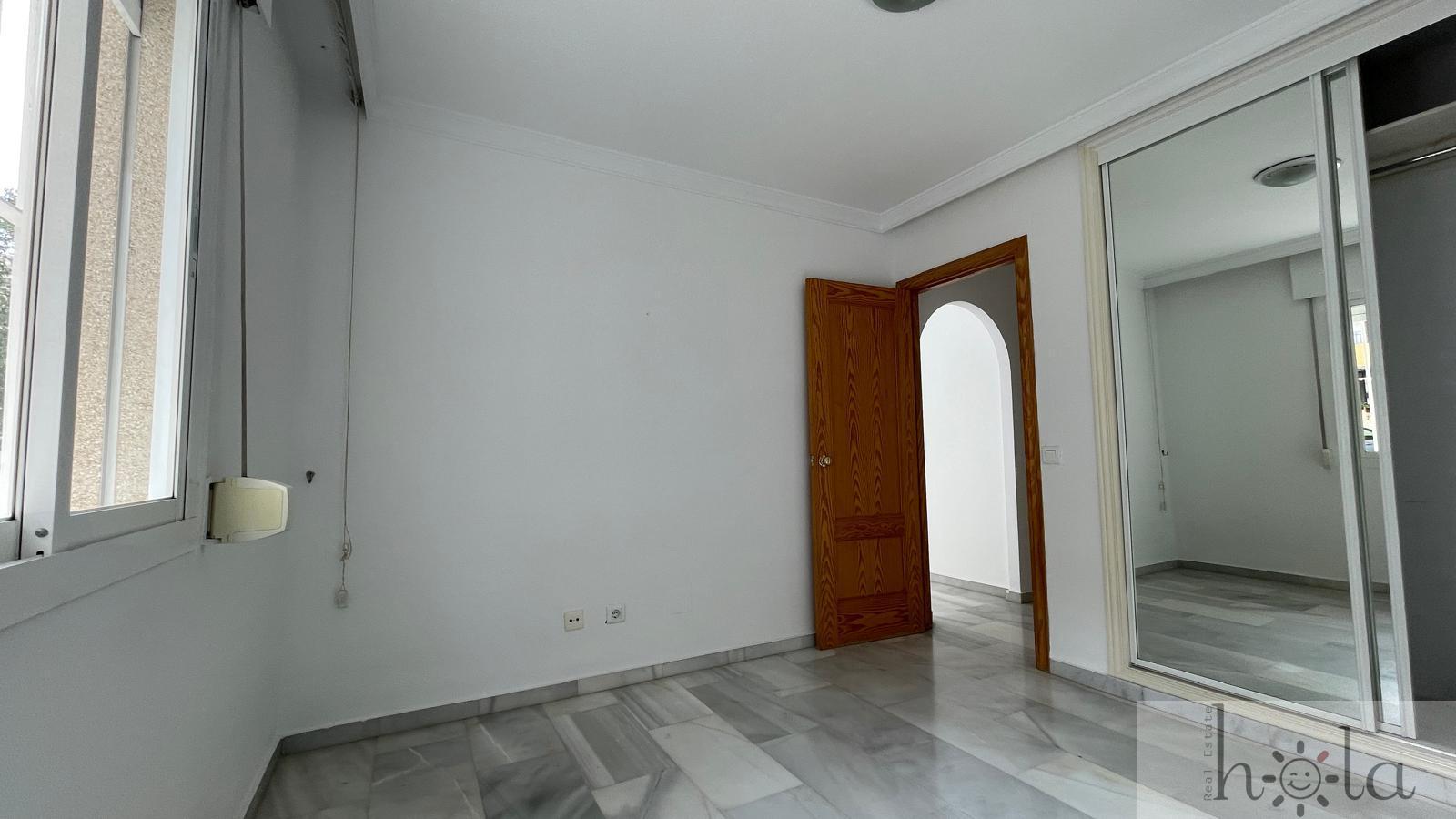 For sale of flat in Estepona