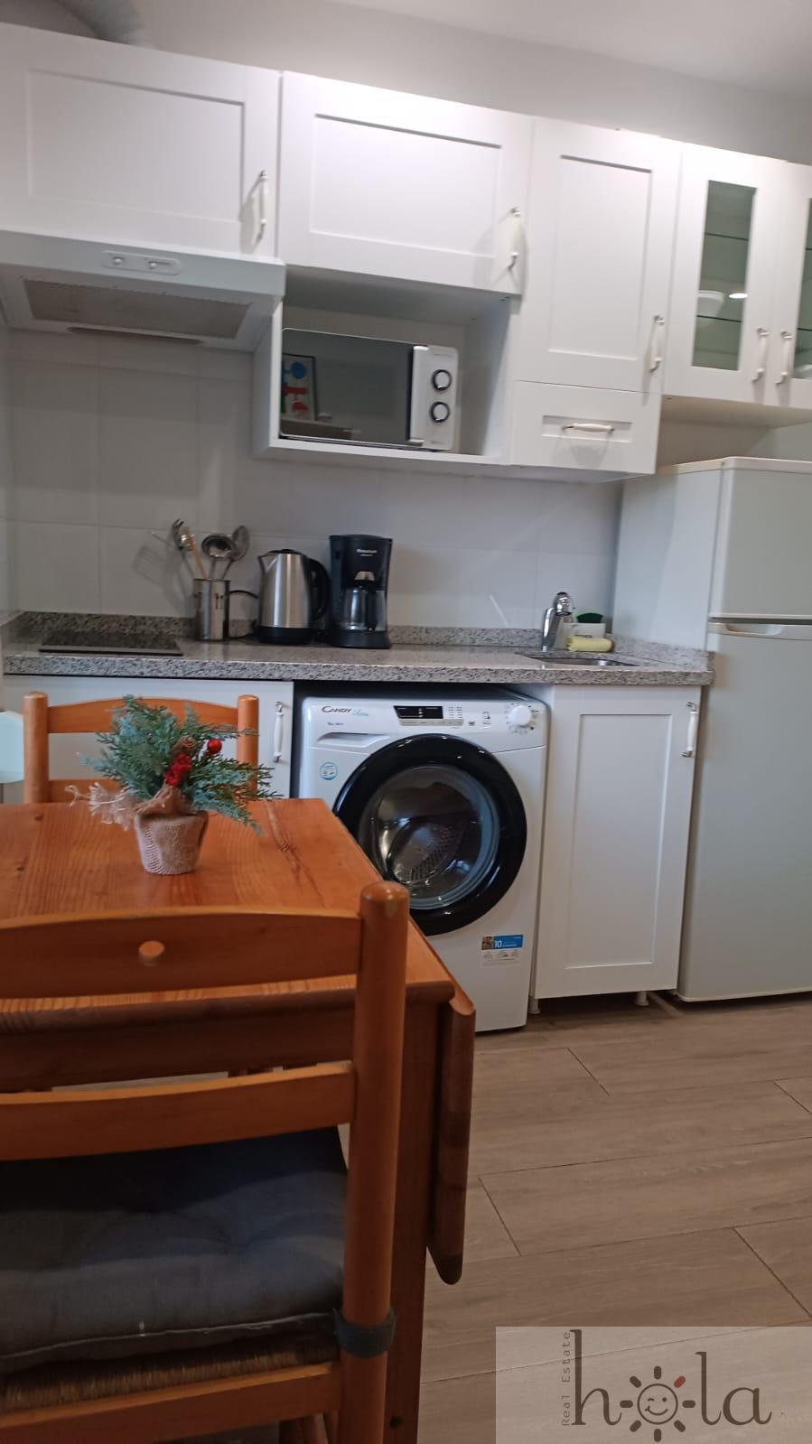 For sale of apartment in Benalmádena Costa