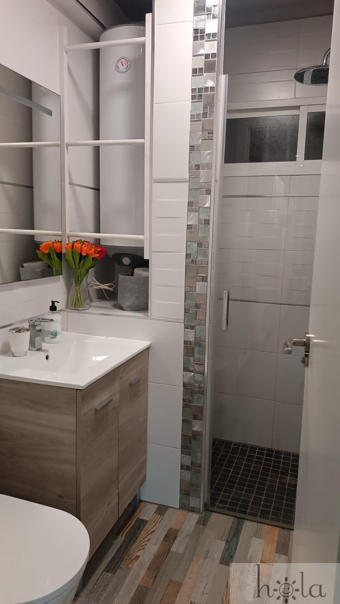 For sale of apartment in Benalmádena Costa