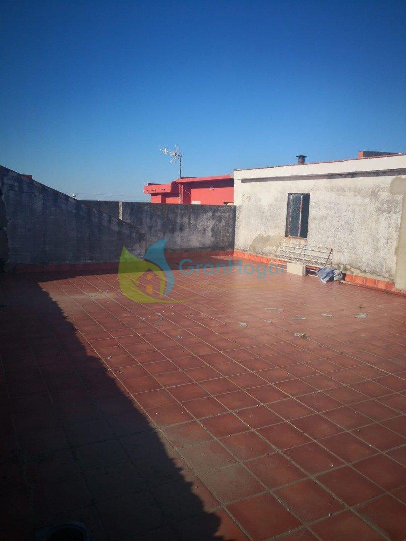 For sale of house in Alcalá de Guadaíra