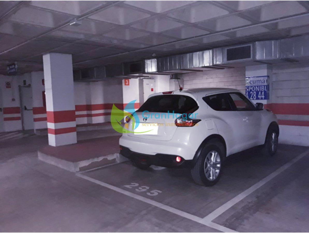 For sale of garage in Sevilla