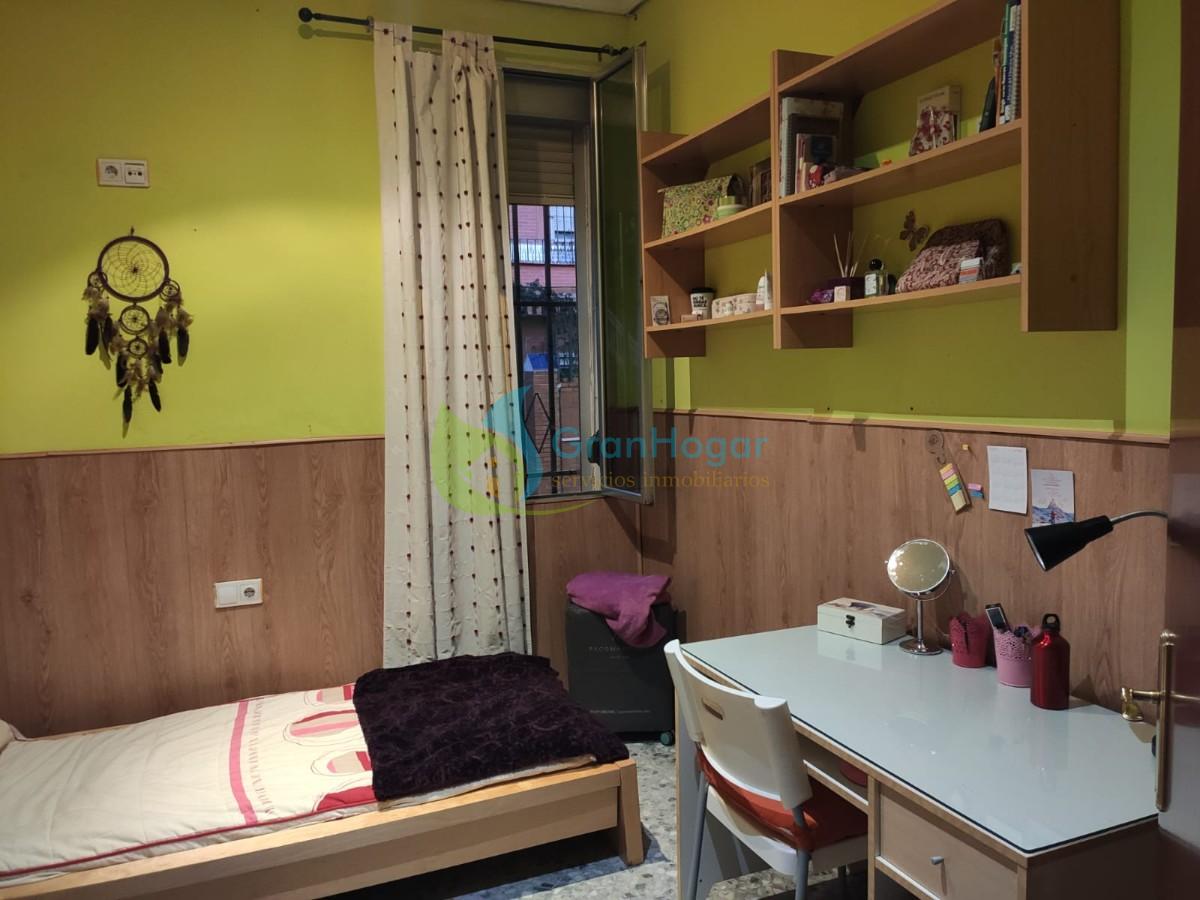 For sale of flat in Sevilla