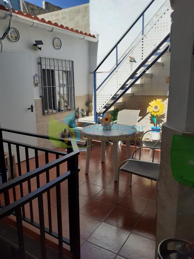 For sale of house in Sevilla
