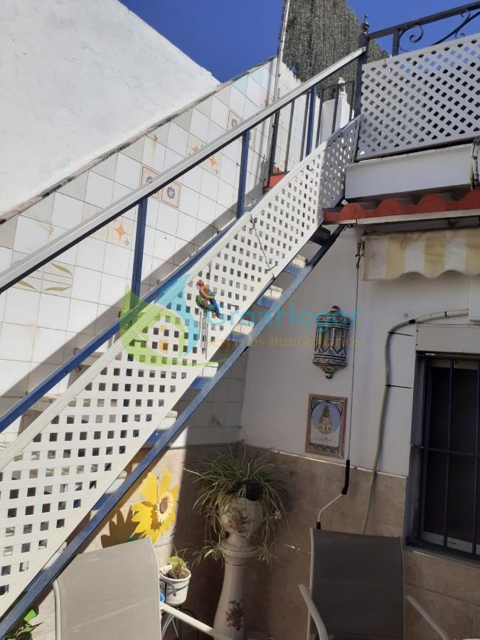 For sale of house in Sevilla