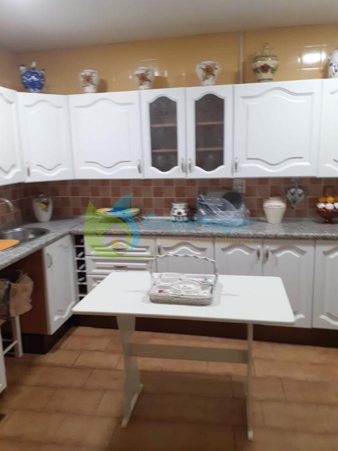 For sale of house in Sevilla