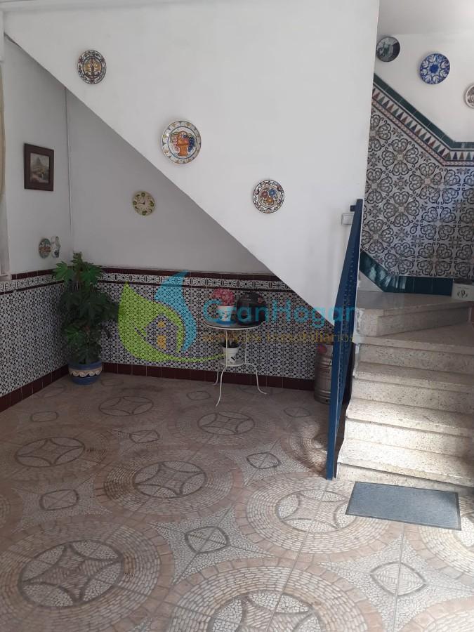 For sale of house in Sevilla