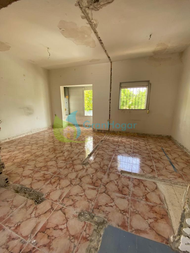 For sale of house in Sevilla