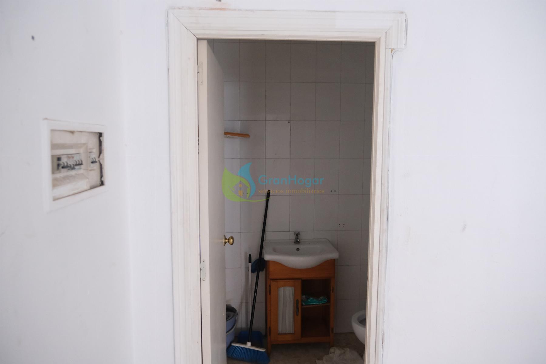 For sale of commercial in Sevilla