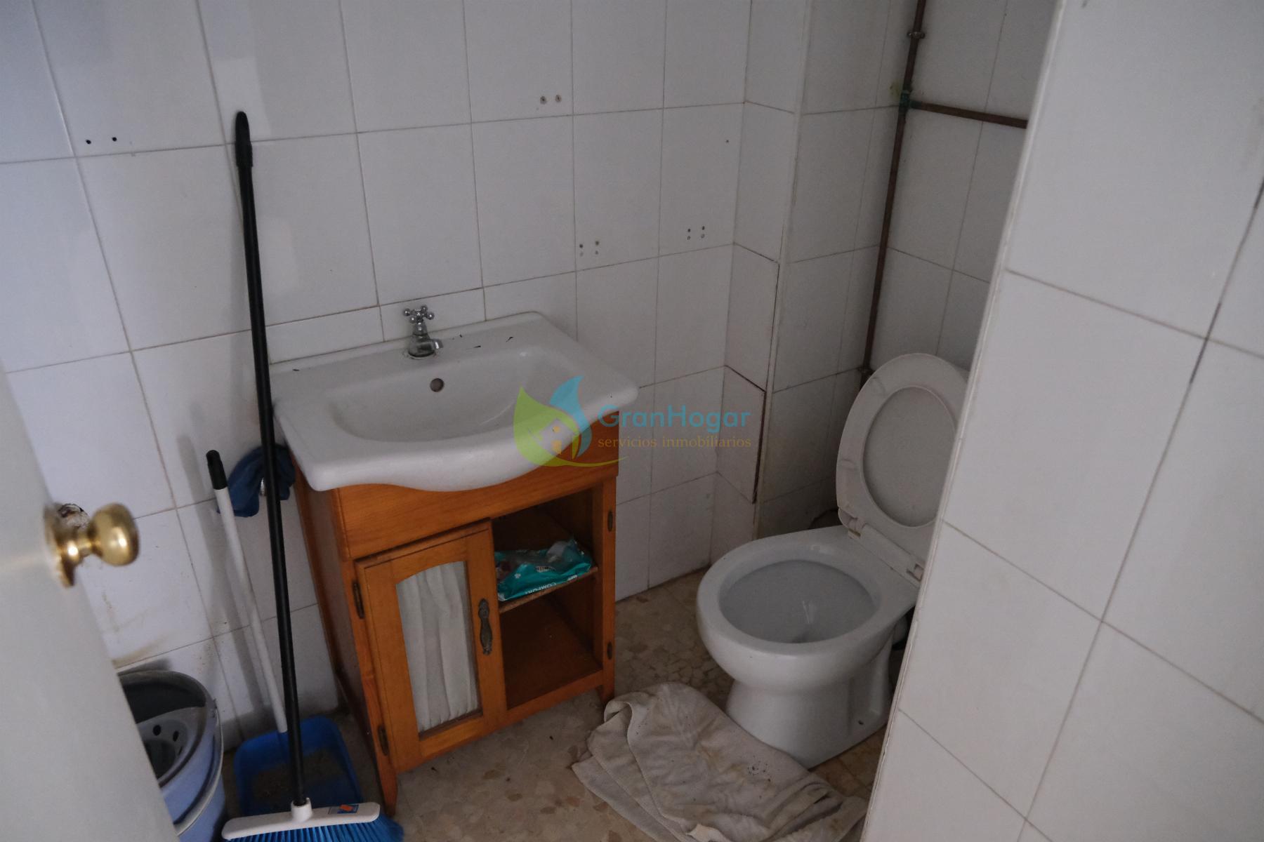 For sale of commercial in Sevilla