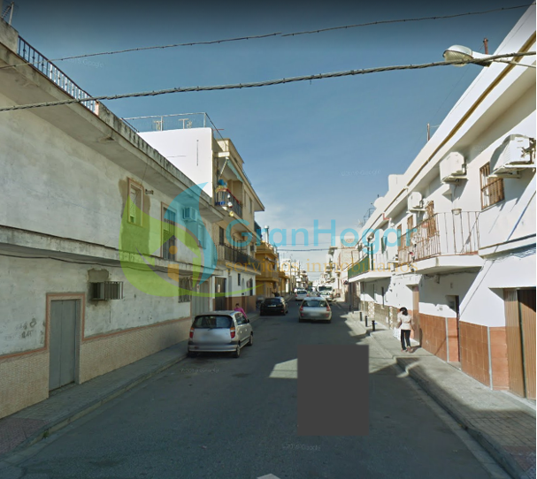 For sale of commercial in Sevilla