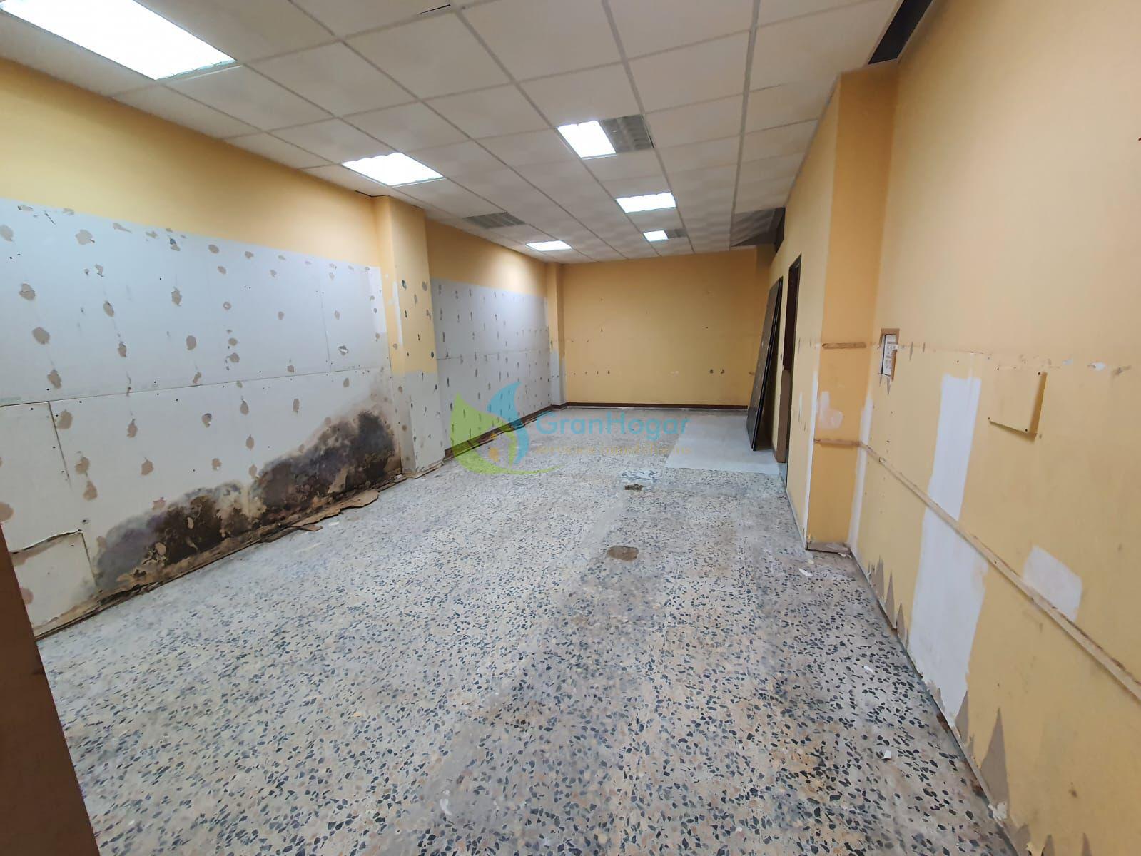 For rent of commercial in Sevilla