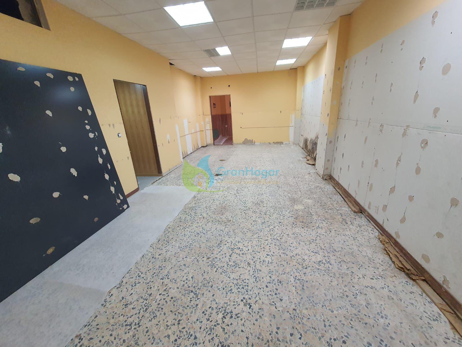 For rent of commercial in Sevilla