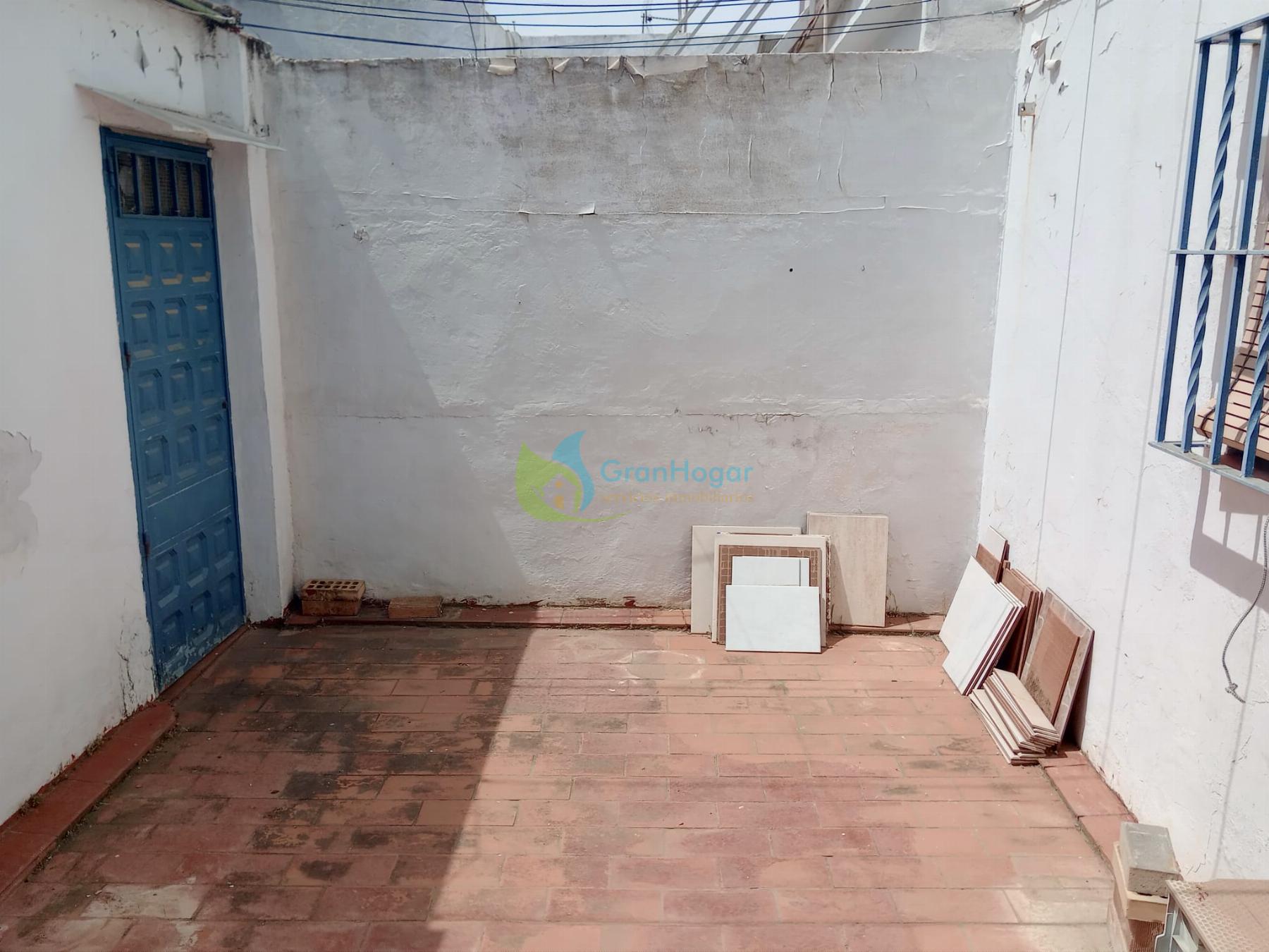 For sale of house in Sevilla