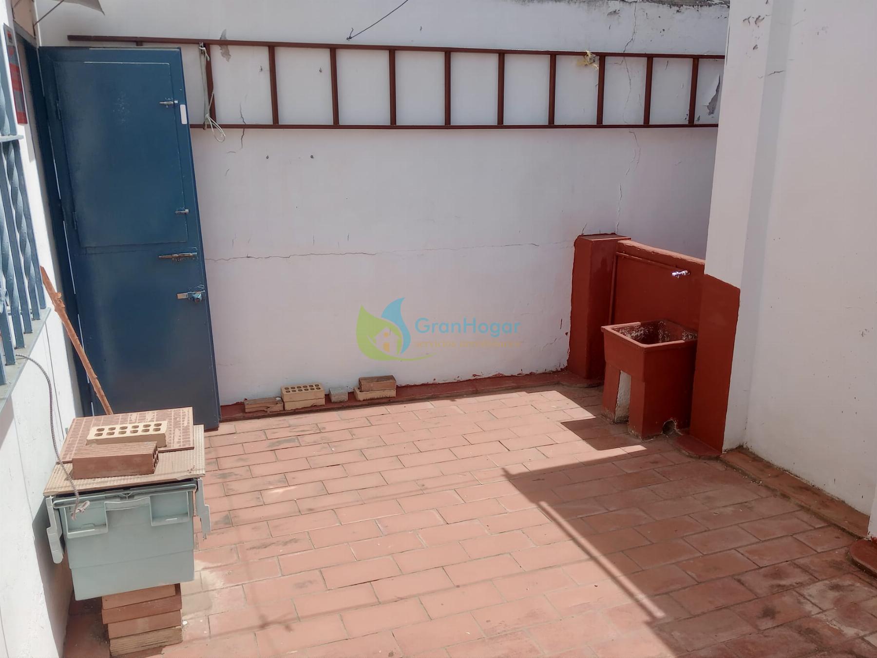 For sale of house in Sevilla