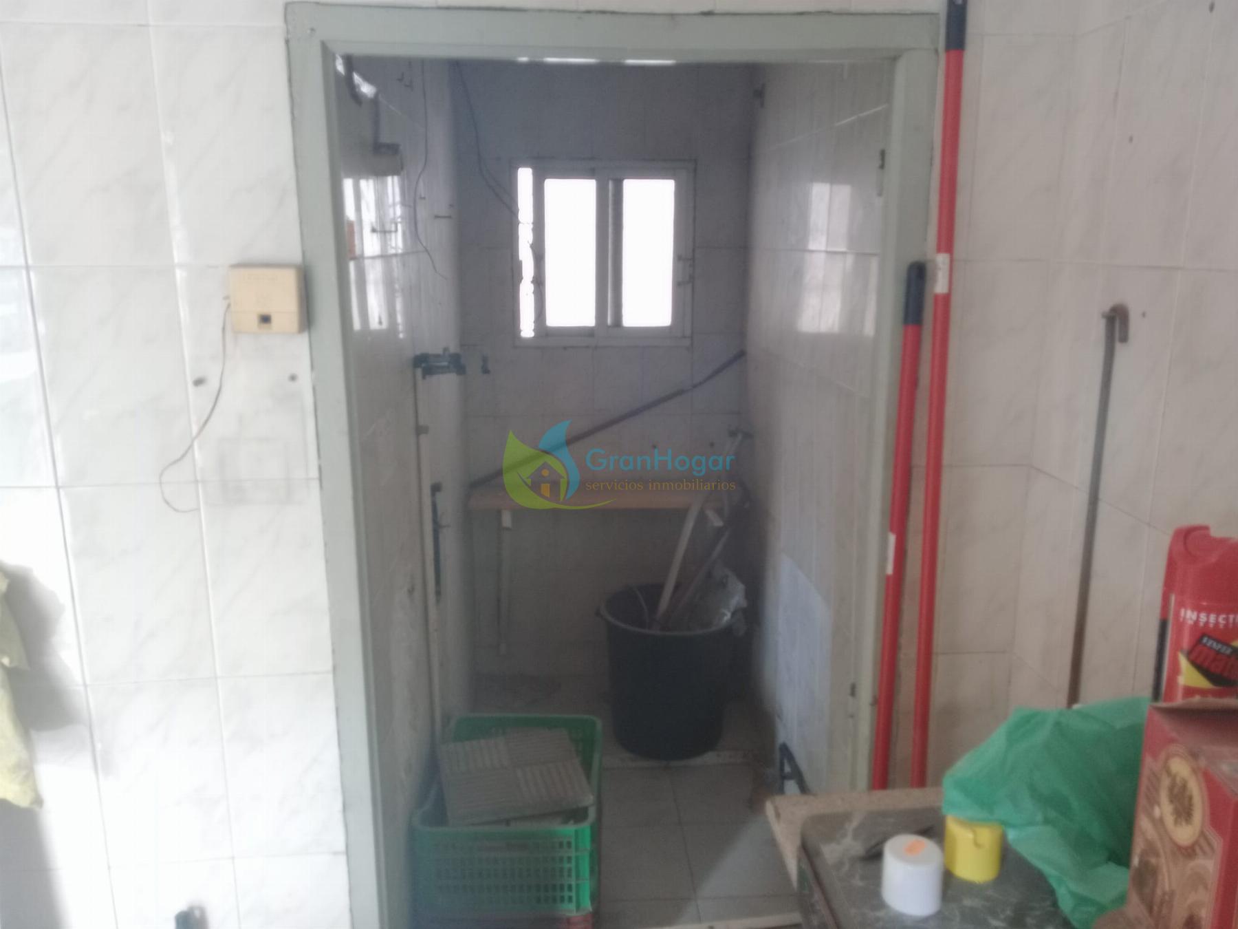For sale of commercial in Sevilla