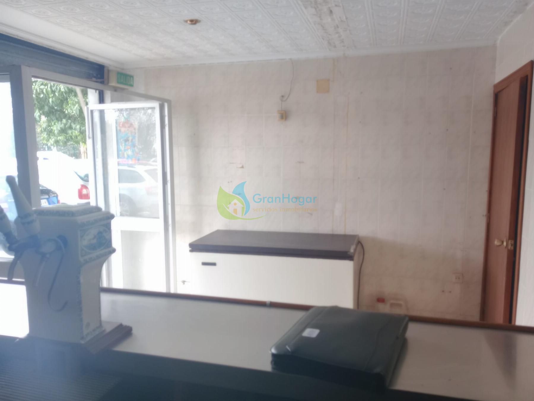 For sale of commercial in Sevilla