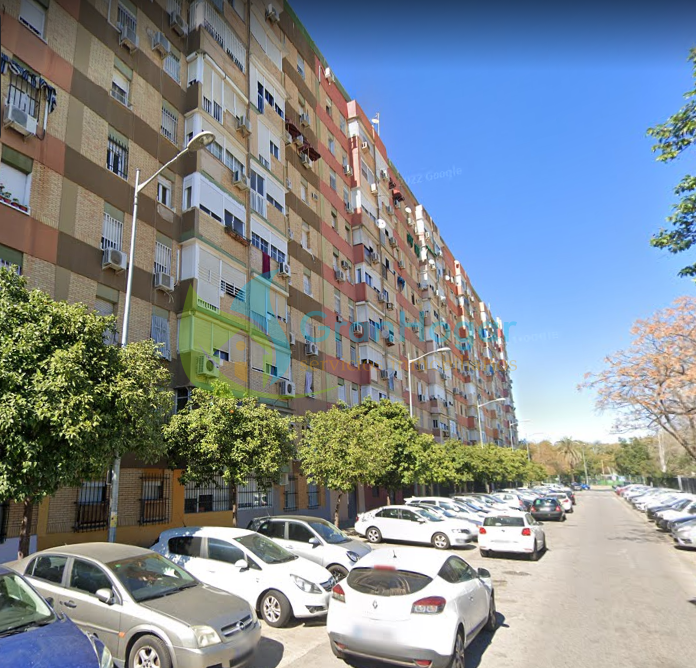 For sale of commercial in Sevilla