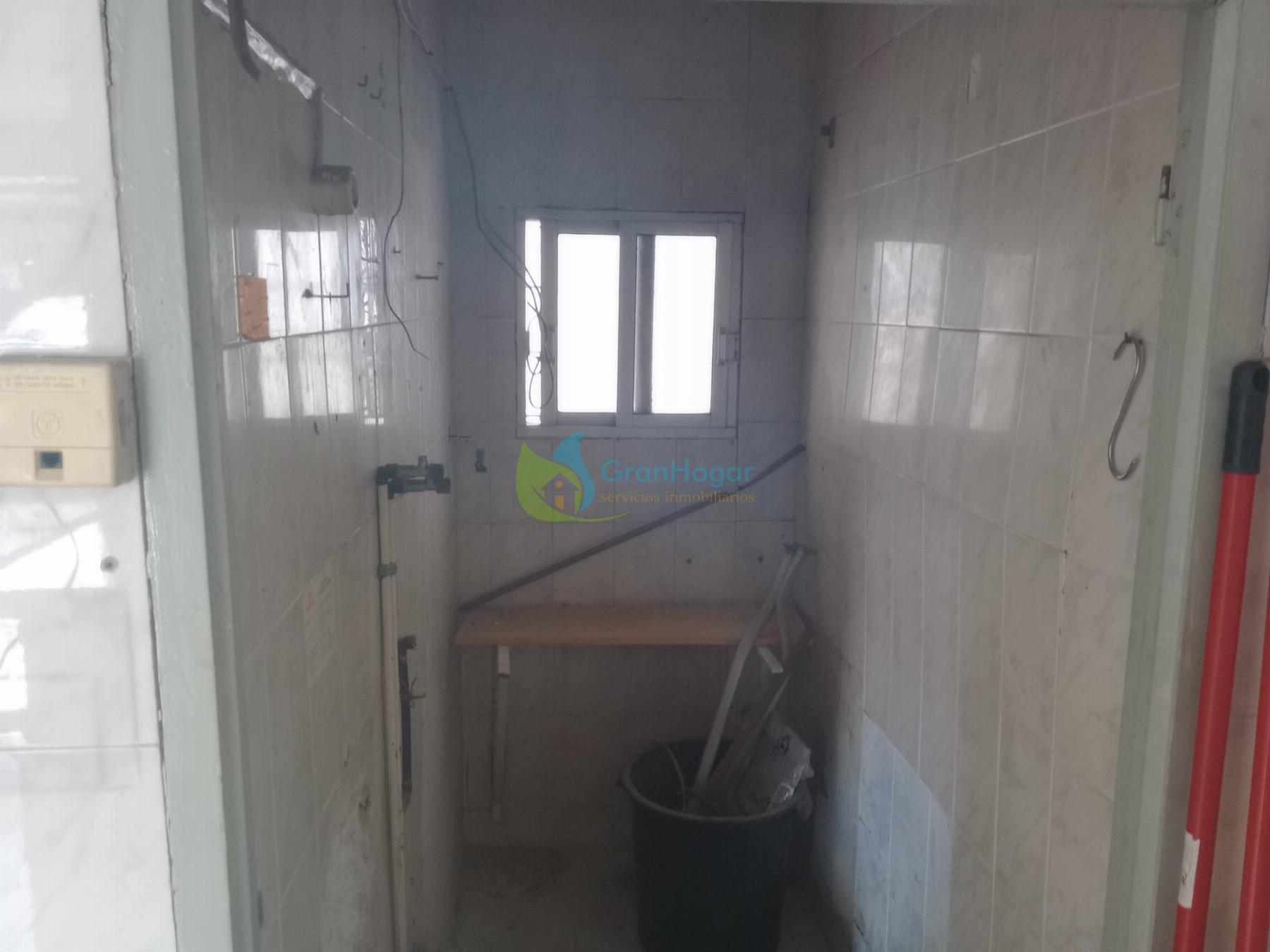 For sale of commercial in Sevilla