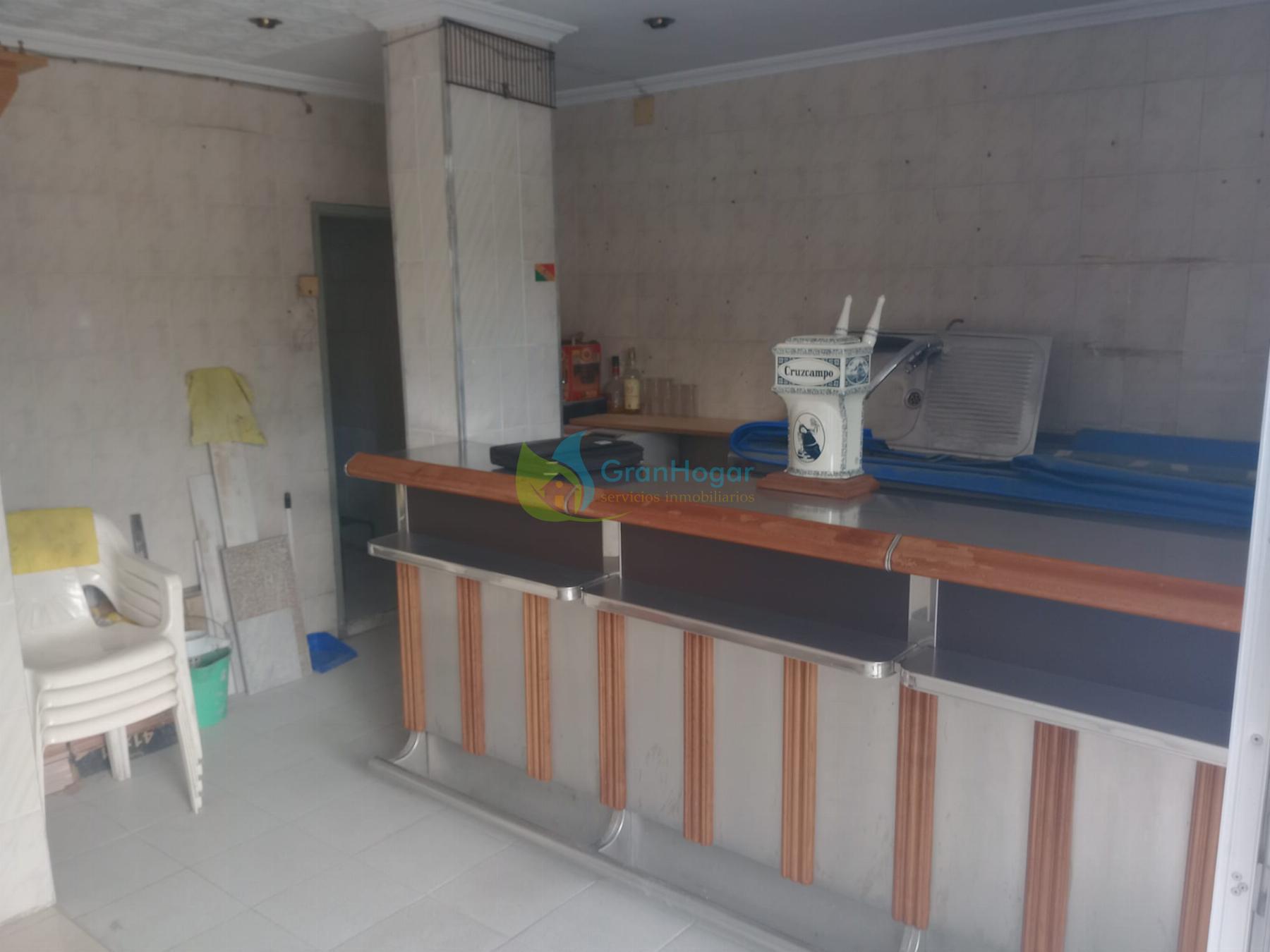 For sale of commercial in Sevilla