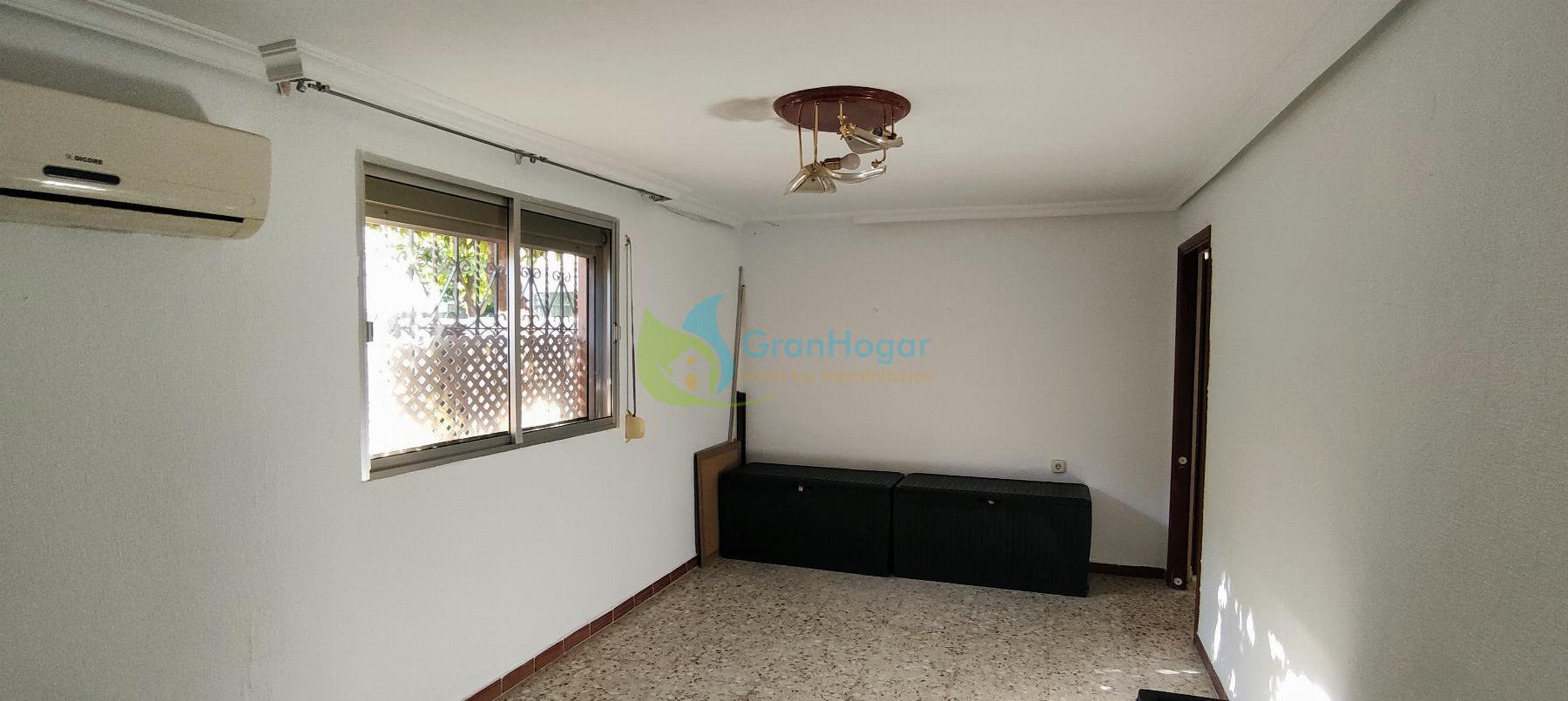 For sale of house in Sevilla