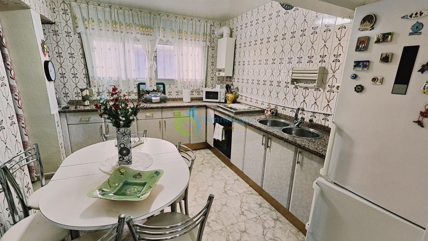 For sale of house in Sevilla