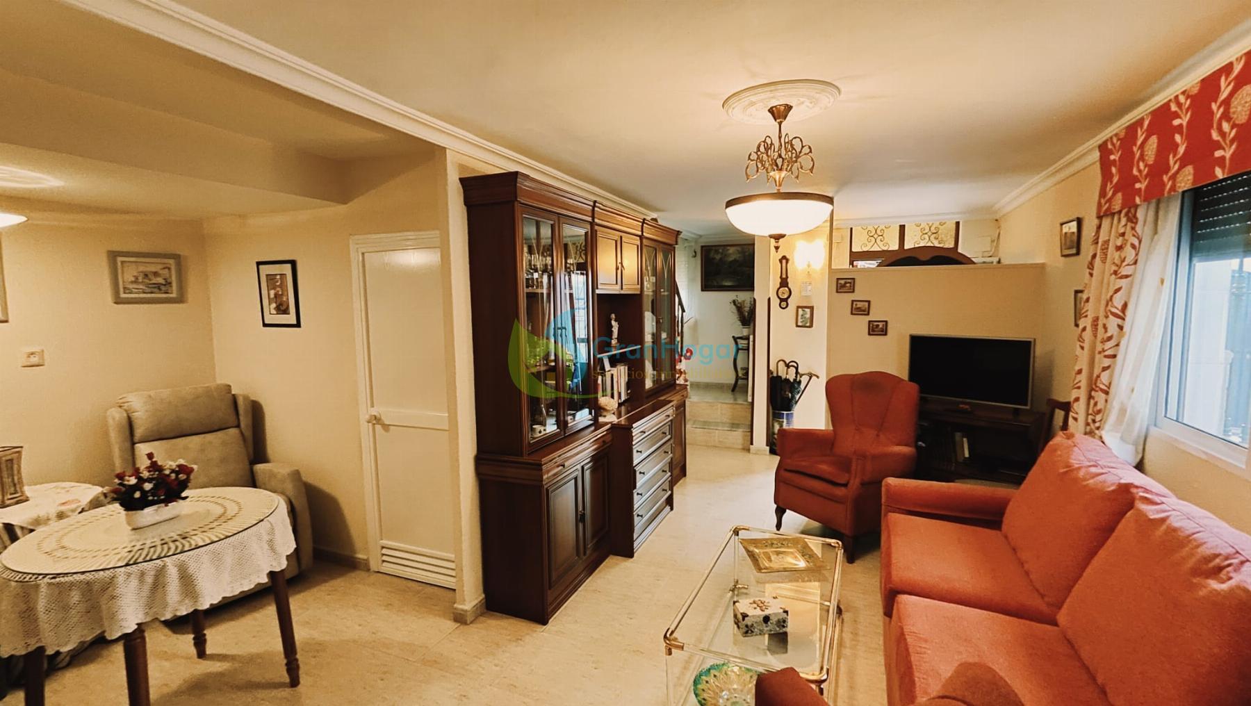 For sale of house in Sevilla