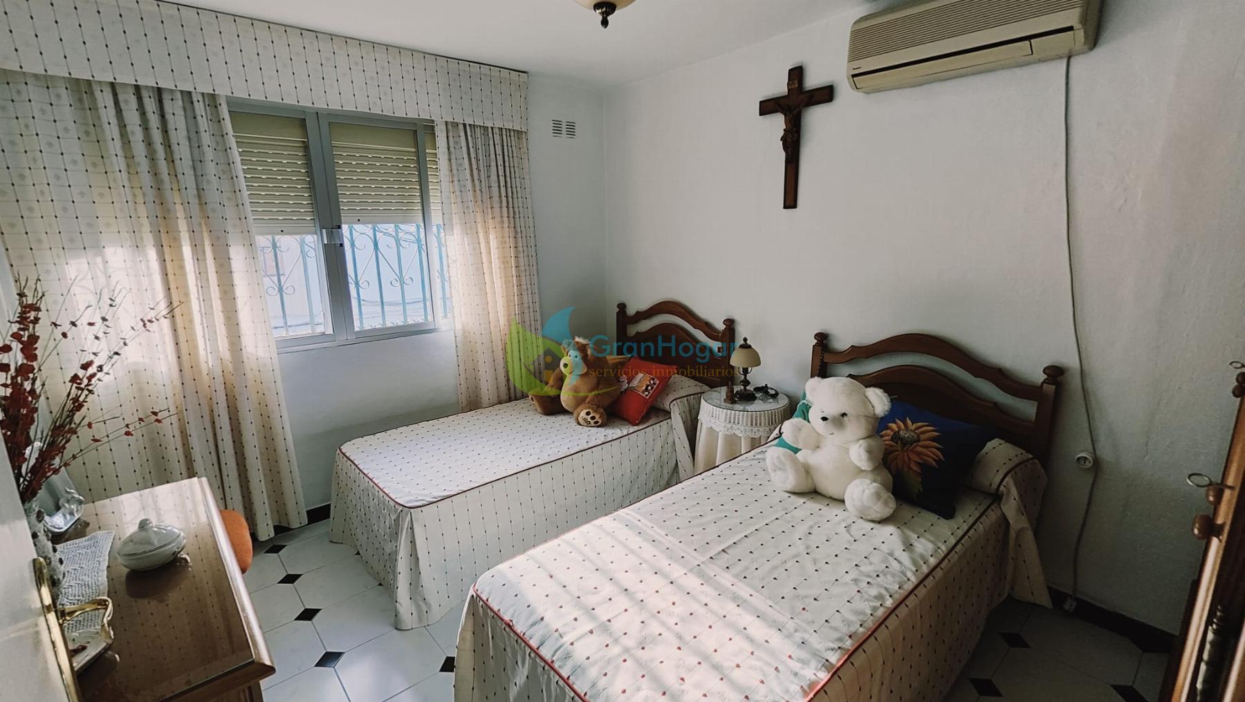For sale of house in Sevilla