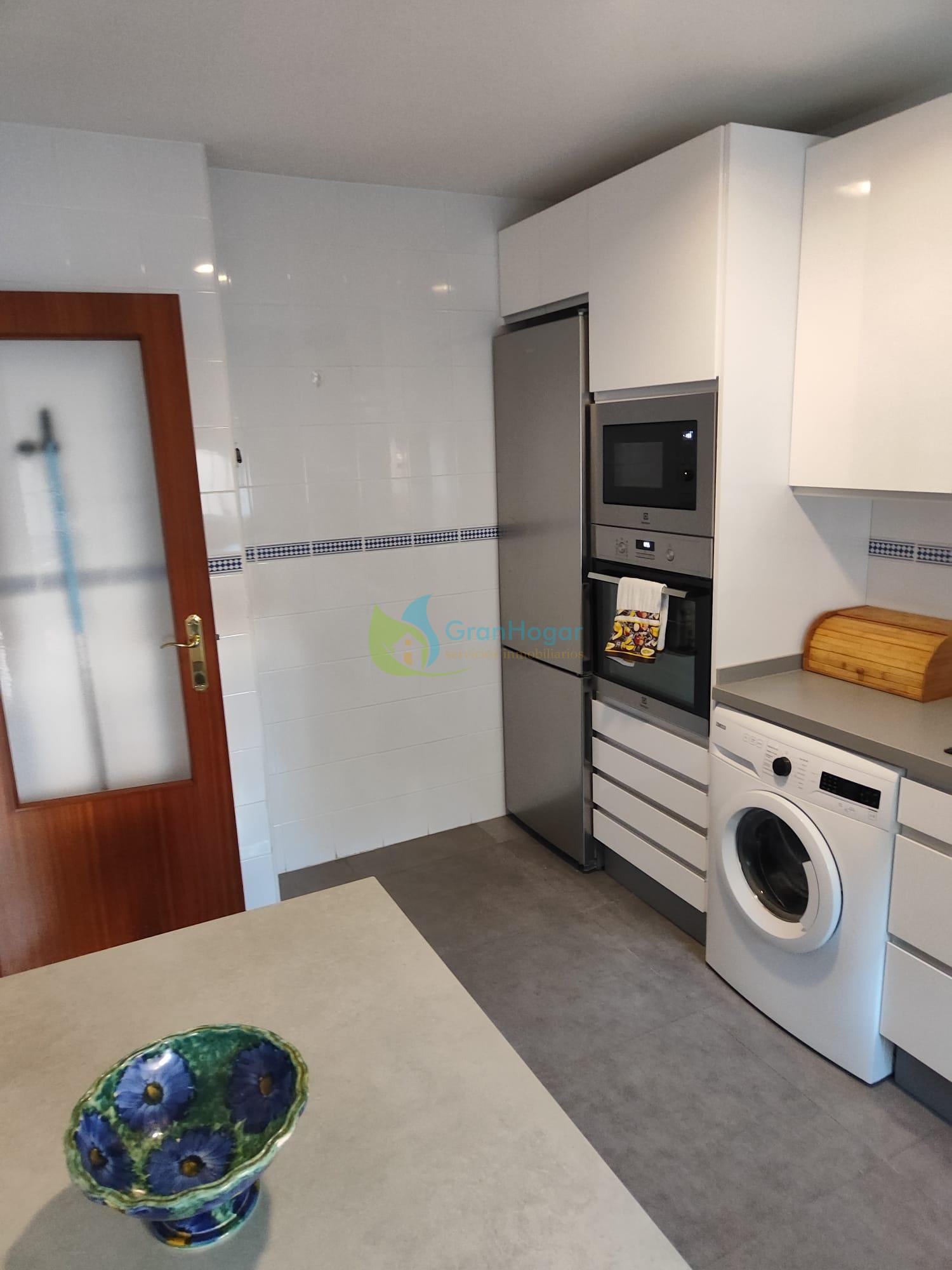 For sale of house in Bormujos