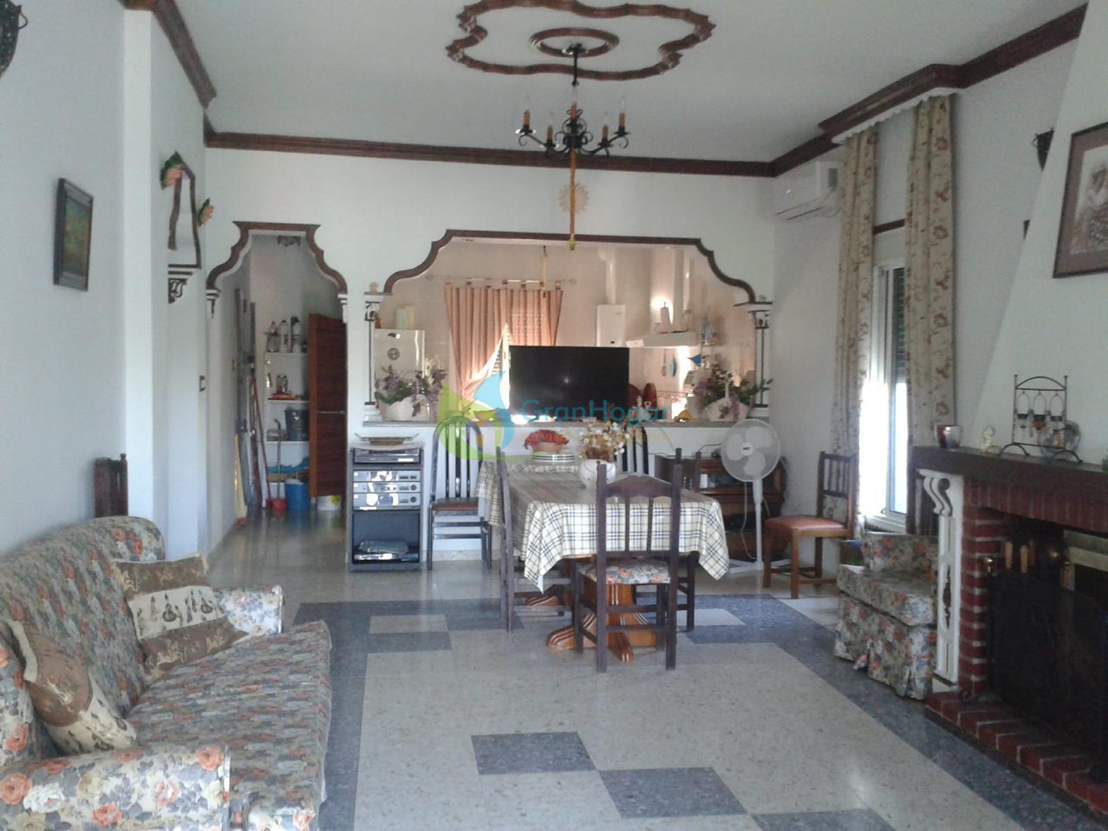For sale of chalet in Sevilla