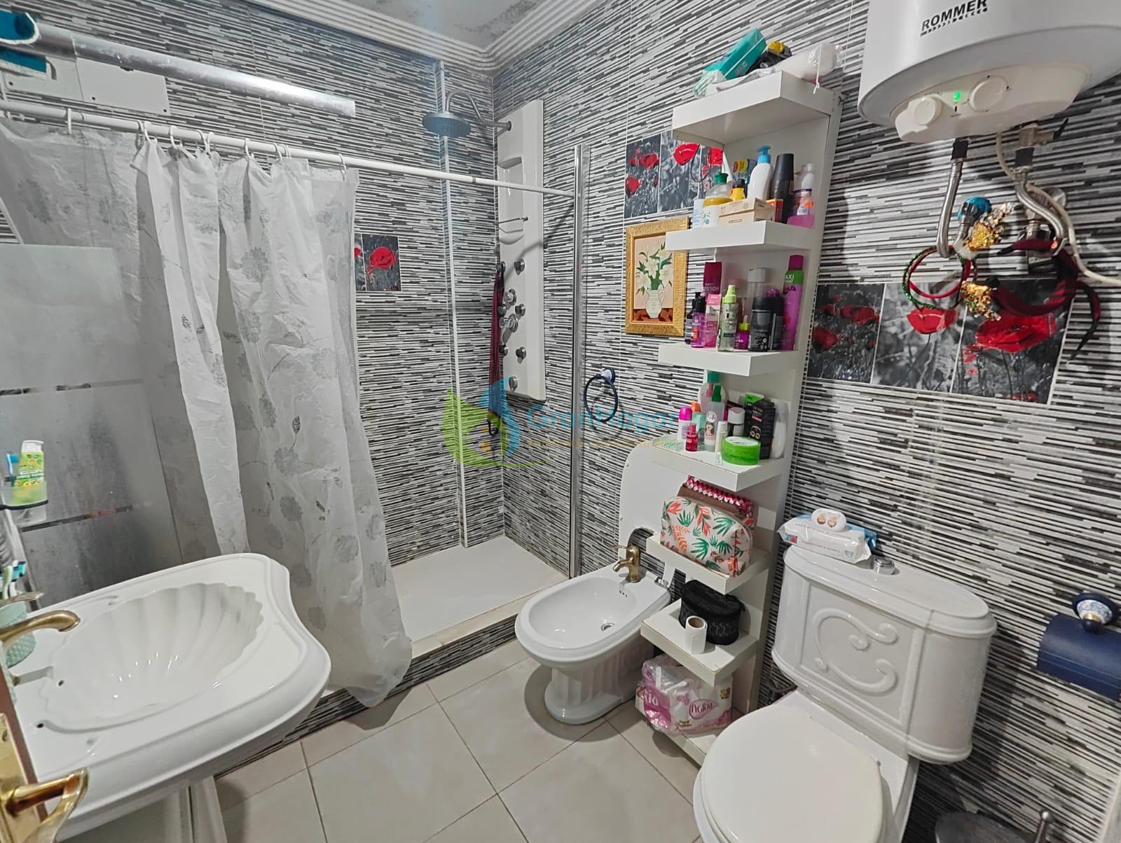 For sale of house in Sevilla