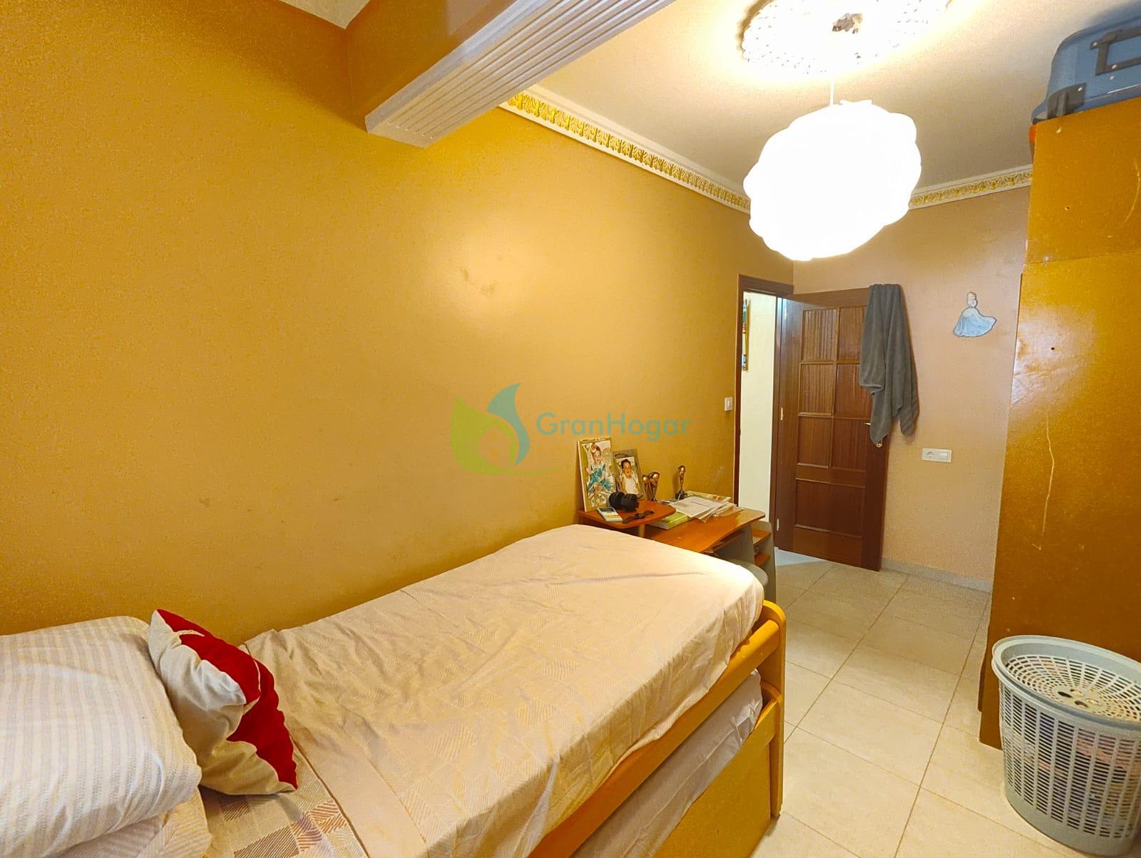 For sale of house in Sevilla