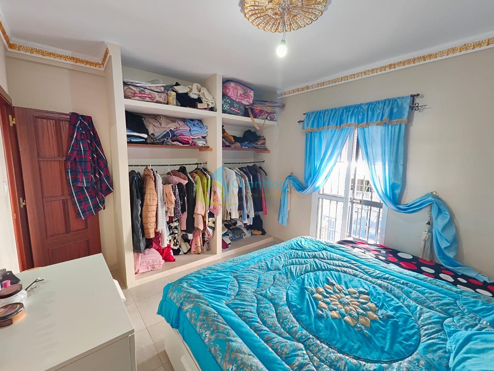 For sale of house in Sevilla
