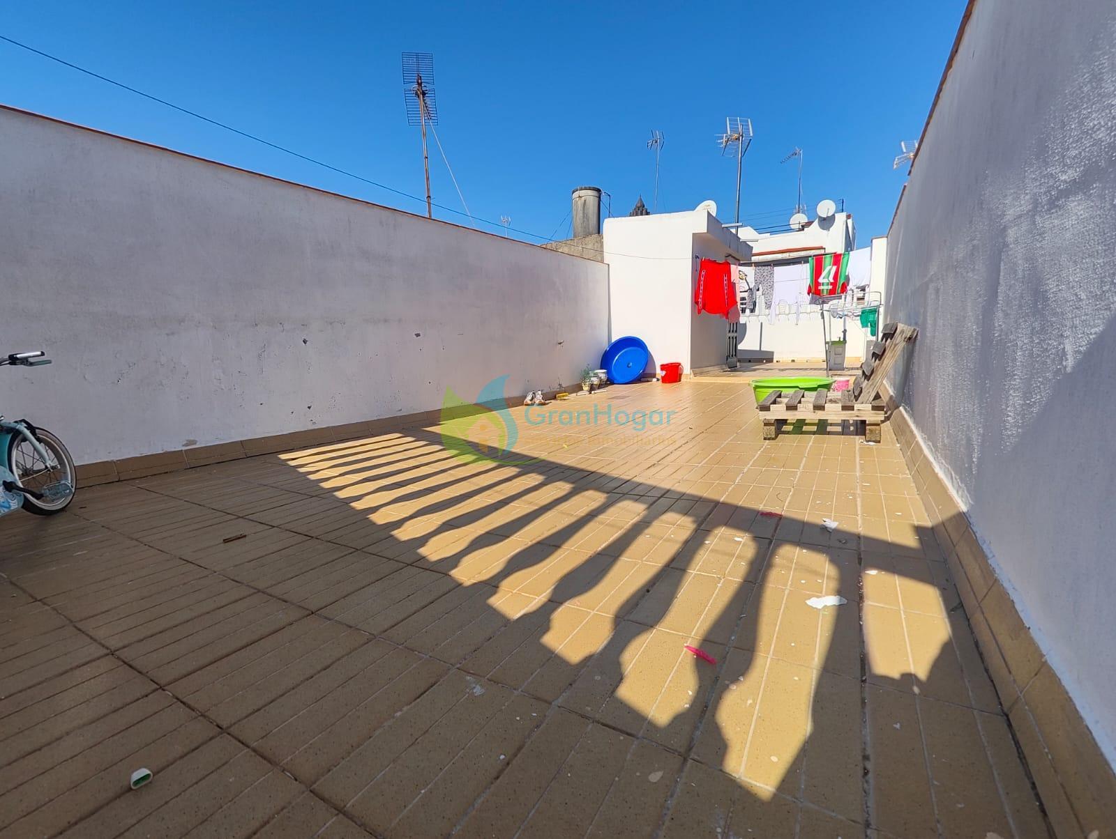 For sale of house in Sevilla