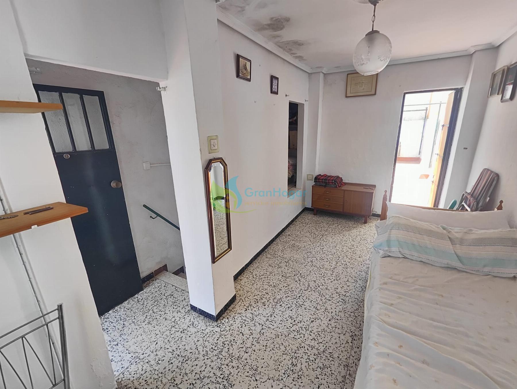 For sale of house in Sevilla