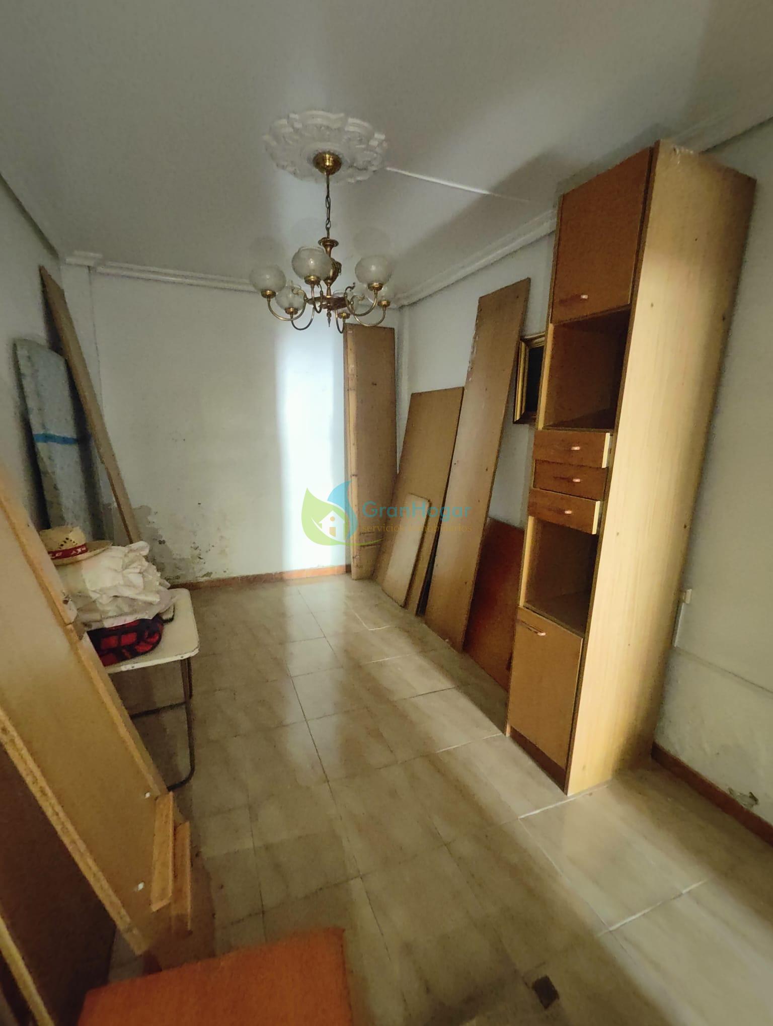 For sale of house in Sevilla