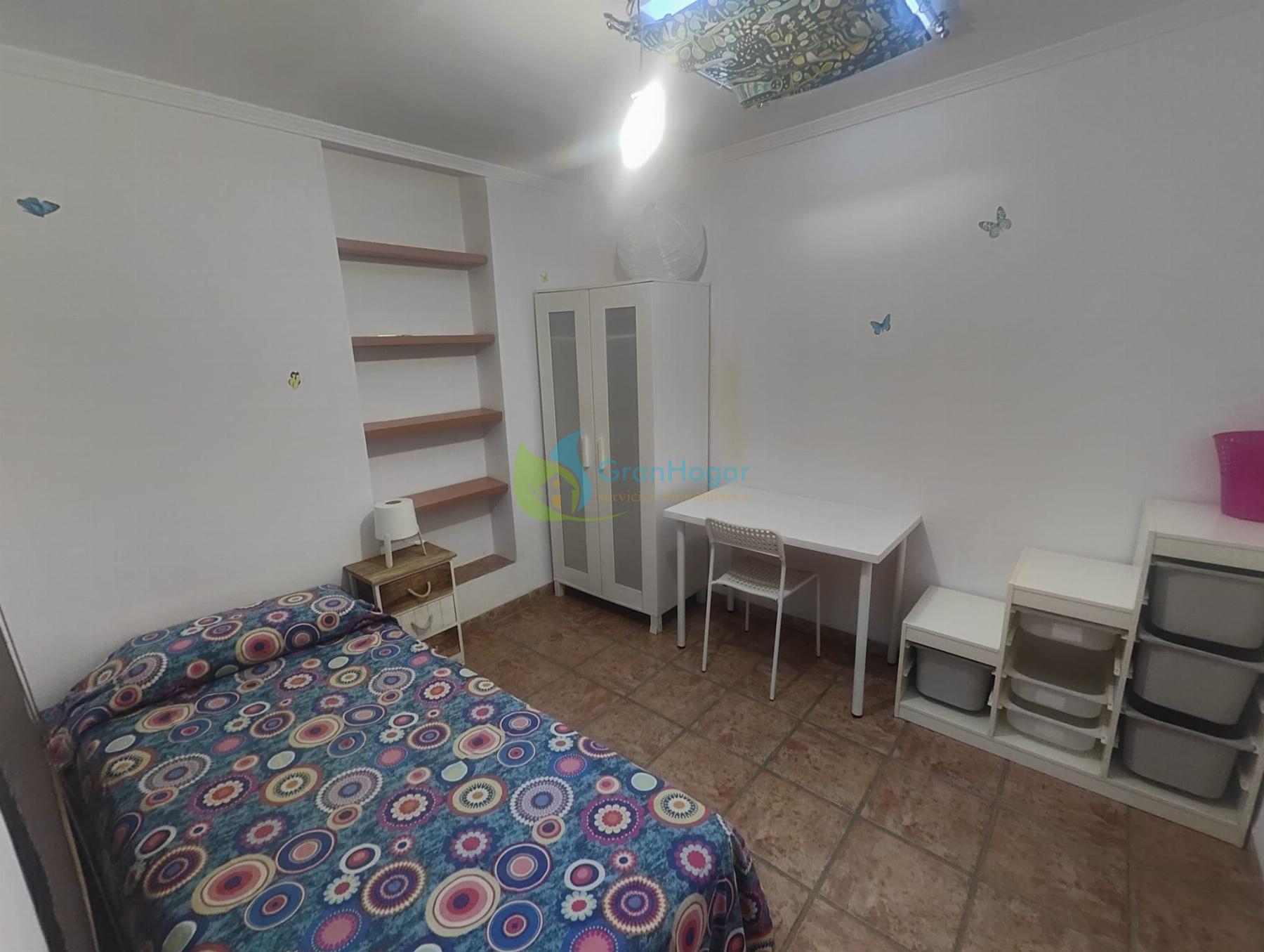 For sale of house in Sevilla