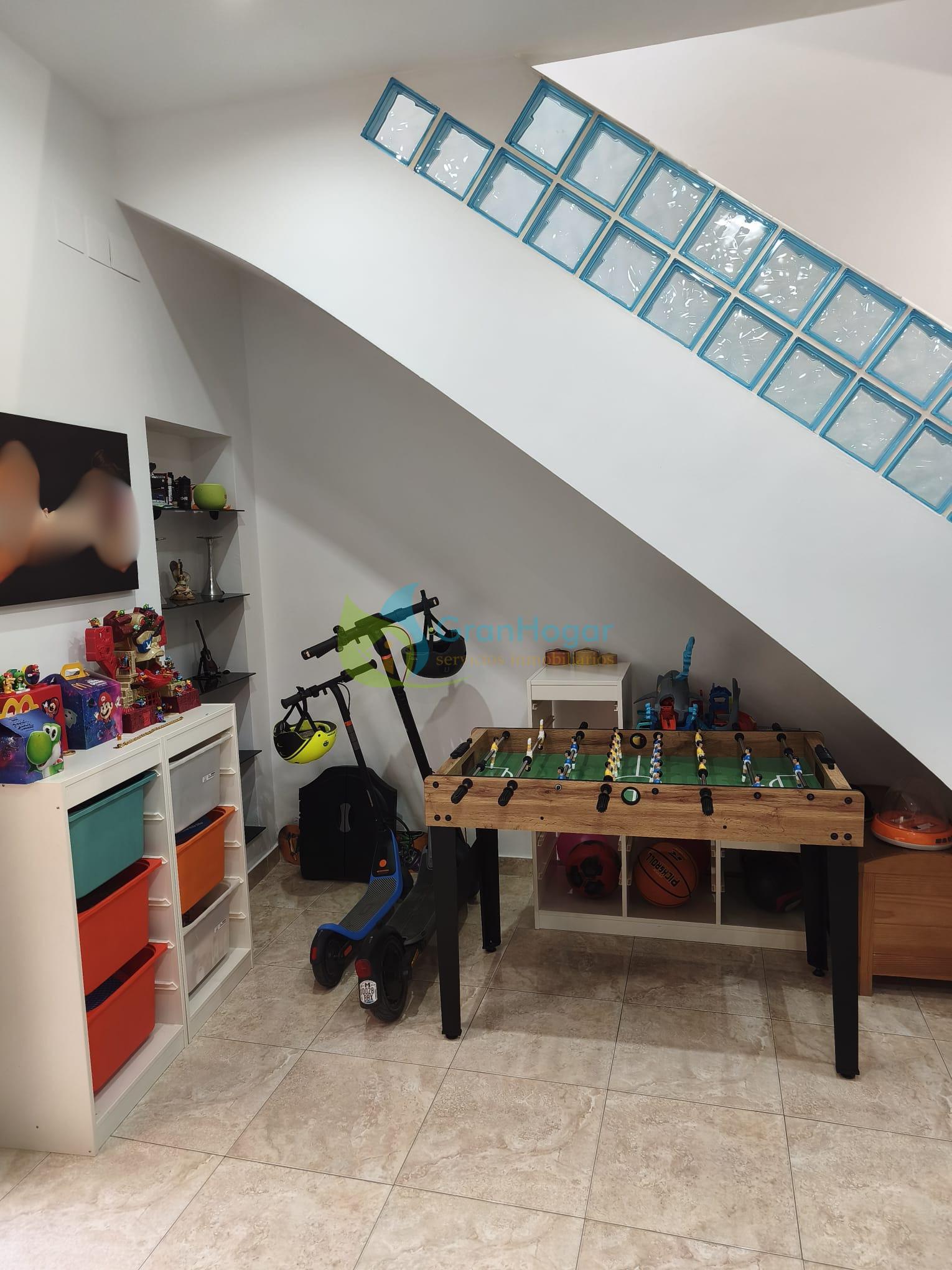 For sale of house in Sevilla