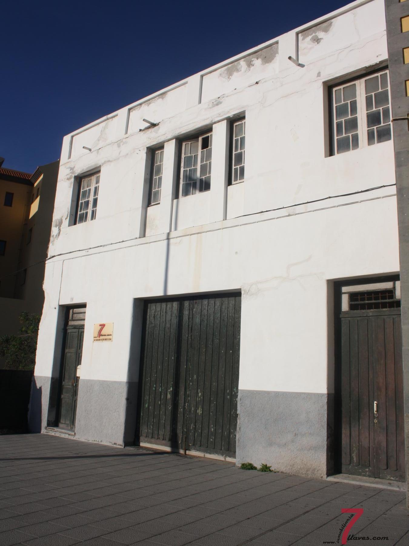 For sale of house in Adeje
