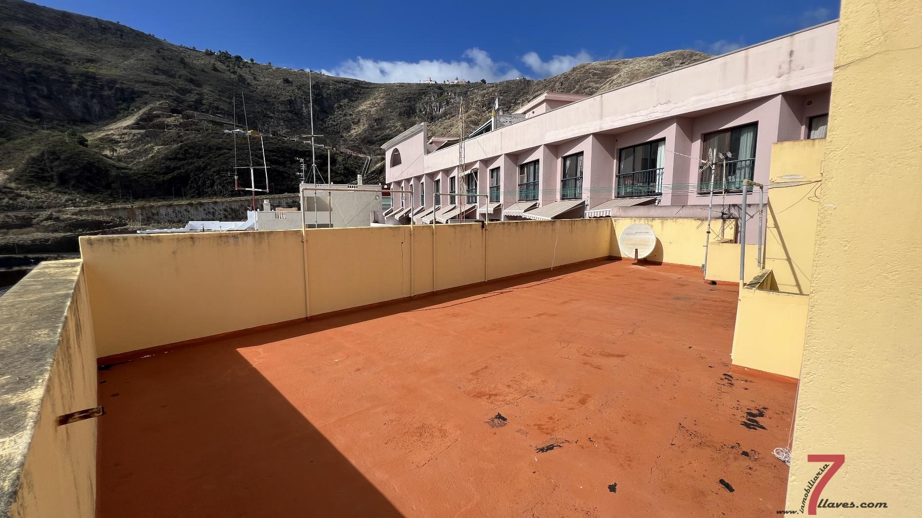 For sale of building in Santa Cruz de la Palma