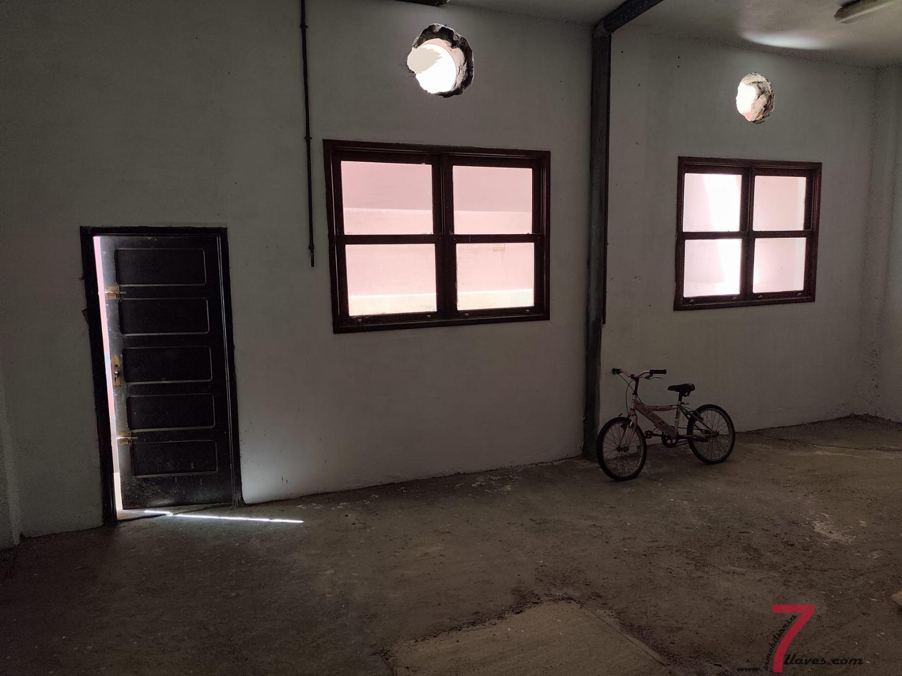 Venta de nave en Breña Baja